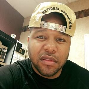 Meet your Posher, Troy